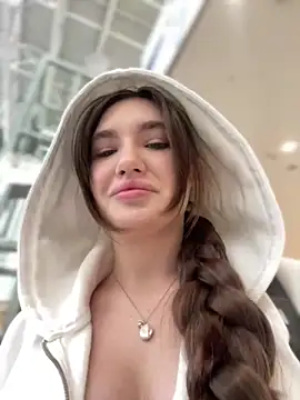 Snapshot of Holly_Molii chatting on January 16, 5:32 am Holly Molii online show from January 16, 5:32 am