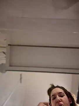 Snapshot of Holly_Molii chatting on March 16, 5:36 am Holly Molii online show from March 16, 5:36 am