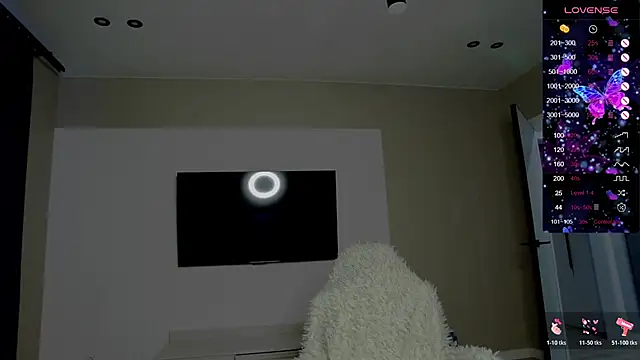 Snapshot of Holly_Molii chatting on December 2, 3:12 am Holly Molii online show from December 2, 3:12 am