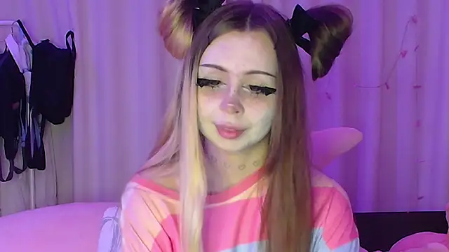 suemeow online show from April 16, 7:14 pm