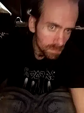 Snapshot of RobStrokes215 chatting on December 1, 6:41 pm RobStrokes215 online show from December 1, 6:41 pm