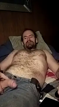 Snapshot of RobStrokes215 chatting on December 8, 5:33 pm RobStrokes215 online show from December 8, 5:33 pm