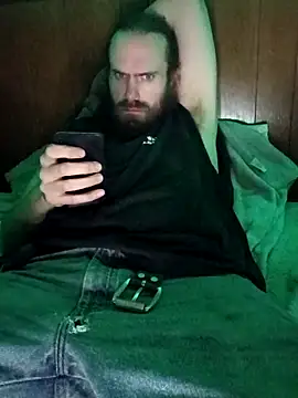 Snapshot of RobStrokes215 chatting on November 30, 4:33 pm RobStrokes215 online show from November 30, 4:33 pm