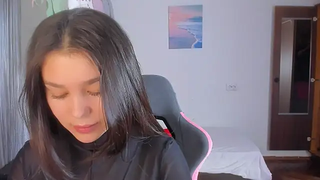 Snapshot of LunaXmii chatting on February 26, 4:03 am LunaXmii online show from February 26, 4:03 am