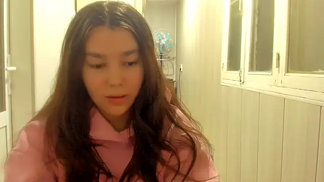 Snapshot of LunaXmii chatting on November 8, 6:40 pm LunaXmii online show from November 8, 6:40 pm