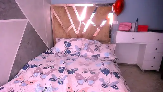 Snapshot of hannamour chatting on October 9, 10:19 pm hannamour online show from October 9, 10:19 pm