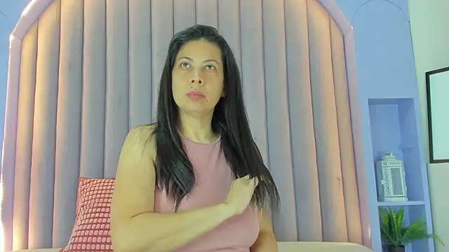 JaylaScott   online show from January 17, 11:37 am