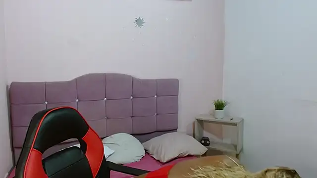 NatashaDormat online show from December 15, 2:49 am