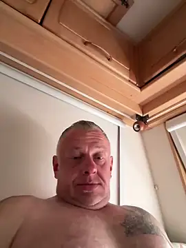 JakubW79 online show from May 6, 4:01 pm