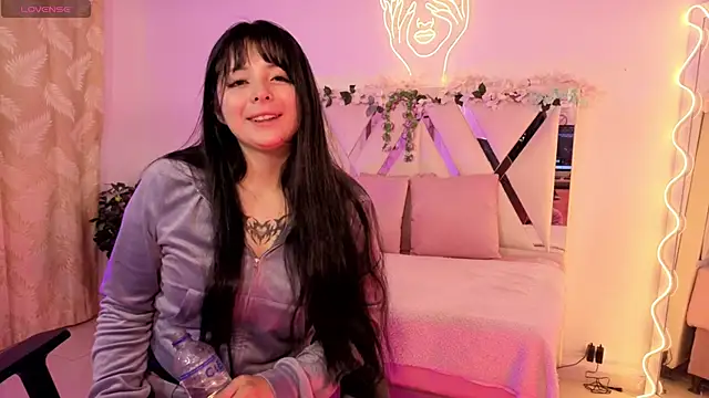 hina tay online show from April 30, 3:35 am