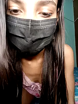 Snapshot of poojaji690 chatting on February 2, 11:40 am poojaji690 online show from February 2, 11:40 am