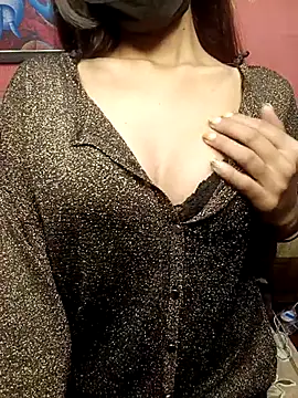 Snapshot of poojaji690 chatting on December 15, 7:23 am poojaji690 online show from December 15, 7:23 am