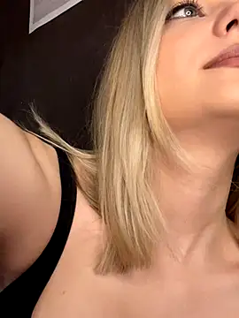 Alisa Rise online show from November 18, 10:31 am