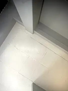 Curveysinaa online show from November 4, 5:39 am