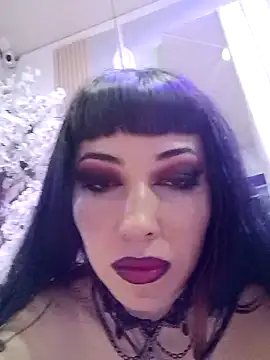 Snapshot of alixxon1 chatting on June 19, 6:34 pm alixxon1 online show from June 19, 6:34 pm