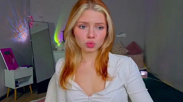 Red  Candy online show from November 16, 12:00 pm