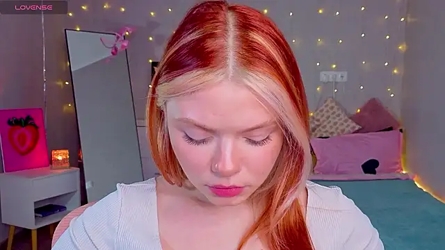 Red  Candy online show from February 8, 2:53 pm