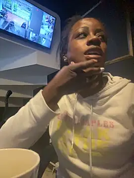 Snapshot of BrianaBrownn chatting on October 4, 11:19 am BrianaBrownn online show from October 4, 11:19 am