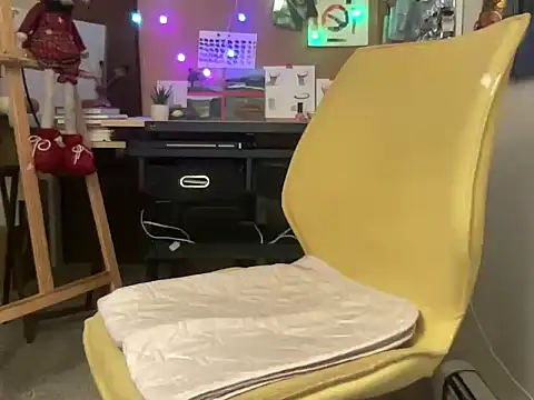 naughtyonbicycle online show from November 29, 1:08 am