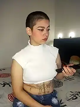 Bitsy Messy online show from January 13, 10:56 pm