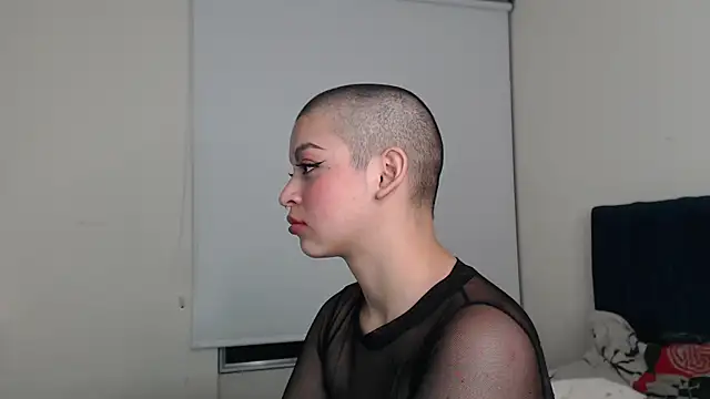 Bitsy Messy online show from February 15, 10:33 am