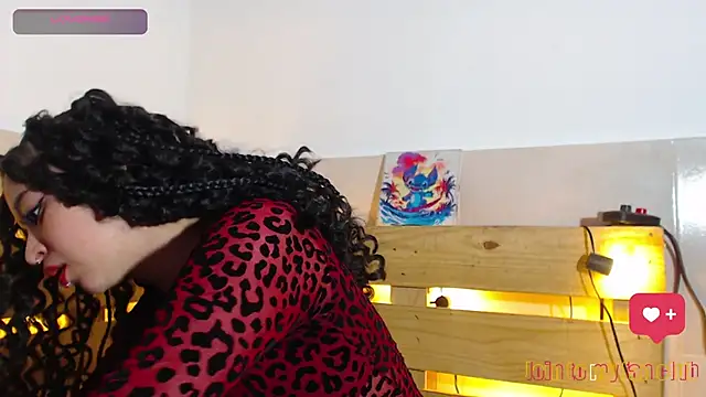 Snapshot of Bitsy_Messy chatting on February 17, 12:51 am Bitsy Messy online show from February 17, 12:51 am