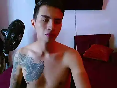 Snapshot of Velk_hot chatting on June 19, 1:59 pm Velk hot online show from June 19, 1:59 pm