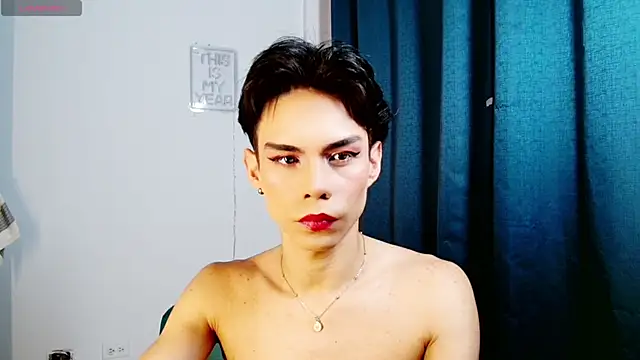 Snapshot of femboykeene chatting on June 4, 12:16 am femboykeene online show from June 4, 12:16 am