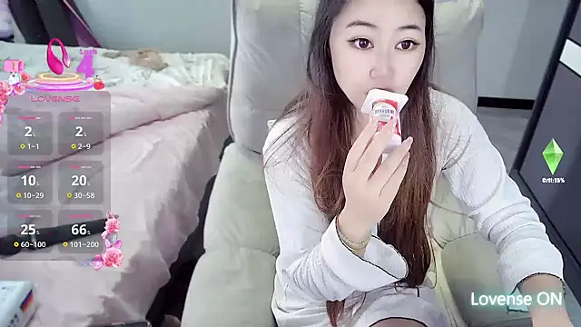 Feifei-cn online show from October 26, 1:55 am