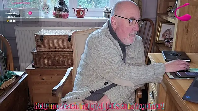 Adamdaddybear online show from February 5, 2:54 pm