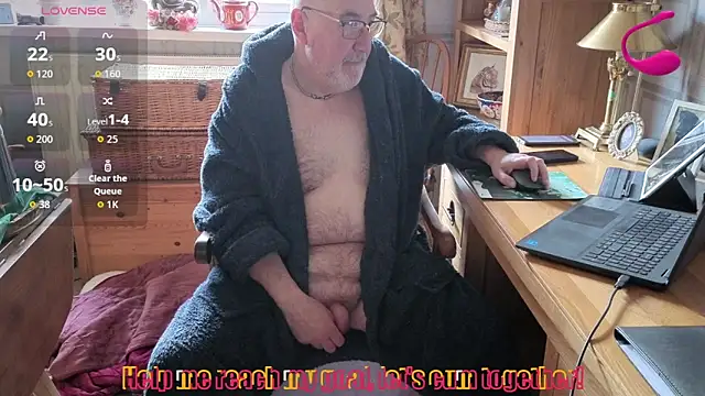 Adamdaddybear online show from March 4, 8:53 am