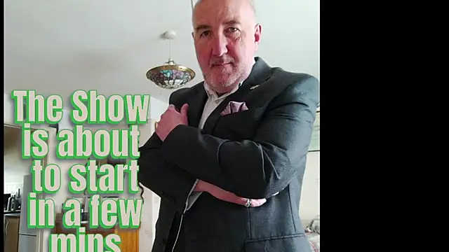 Adamdaddybear online show from March 18, 8:06 am