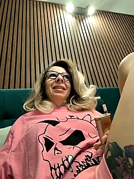 SukyGirl online show from March 2, 6:48 am