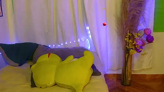 blue angel33 online show from March 16, 2:28 am