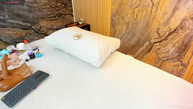 ella harper online show from February 18, 5:53 am