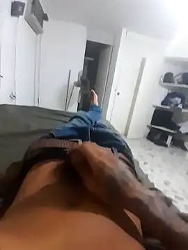 Snapshot of elcobin chatting on March 18, 6:03 am elcobin online show from March 18, 6:03 am