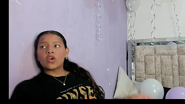 Snapshot of ReisheII_Andersom chatting on October 24, 11:23 pm ReisheII Andersom online show from October 24, 11:23 pm