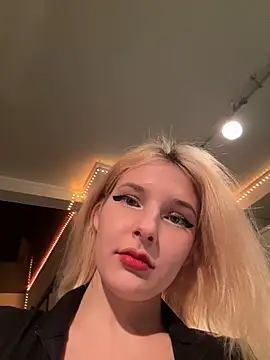 XMelissaX online show from December 1, 10:48 pm