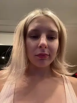 Snapshot of XMelissaX chatting on August 9, 10:15 pm XMelissaX online show from August 9, 10:15 pm