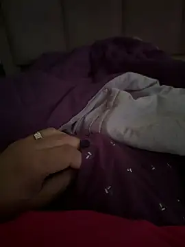 Snapshot of cryptoman1119 chatting on February 28, 1:36 pm cryptoman1119 online show from February 28, 1:36 pm