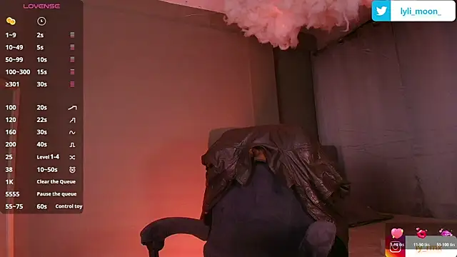 Snapshot of lylita2 chatting on May 10, 4:17 am lylita2 online show from May 10, 4:17 am