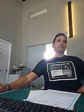Snapshot of Lucas___81 chatting on October 18, 9:32 am Lucas   81 online show from October 18, 9:32 am