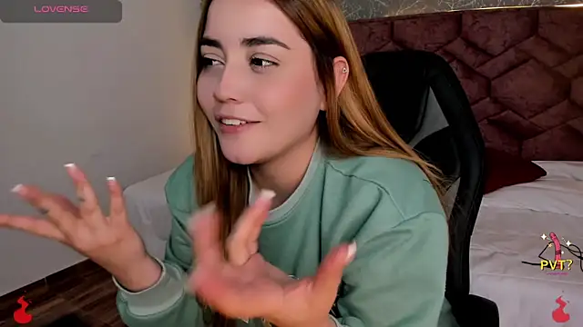 Lucia star   online show from December 13, 9:41 pm