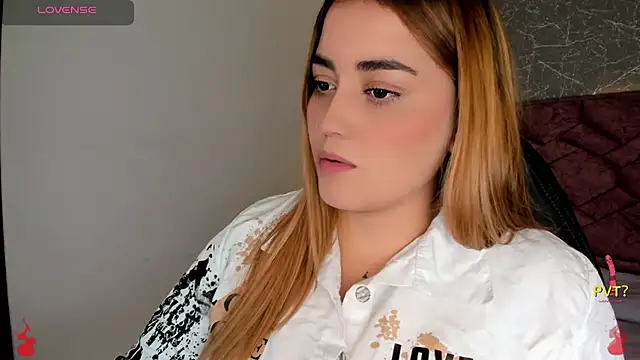 Lucia star   online show from January 4, 2:25 pm