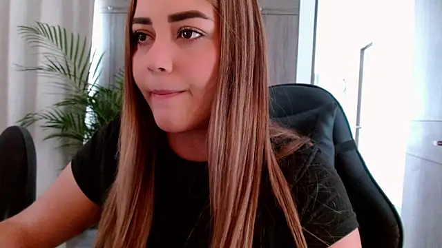 Lucia star   online show from January 13, 7:30 pm