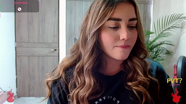 Lucia star   online show from February 2, 5:11 pm