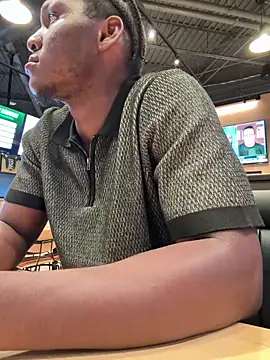 Snapshot of Festivitiesking1 chatting on May 19, 5:30 pm Festivitiesking1 online show from May 19, 5:30 pm