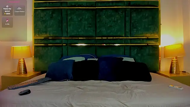 Snapshot of Latrellx7 chatting on February 16, 12:10 pm Latrellx7 online show from February 16, 12:10 pm