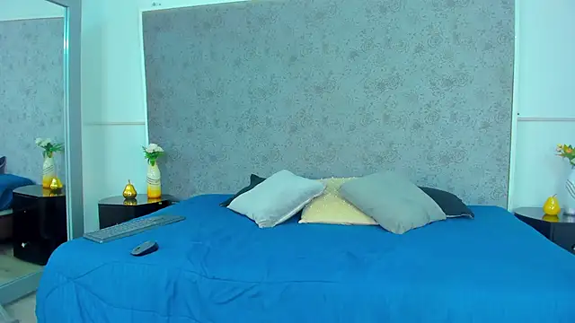 Snapshot of Latrellx7 chatting on March 17, 11:42 am Latrellx7 online show from March 17, 11:42 am