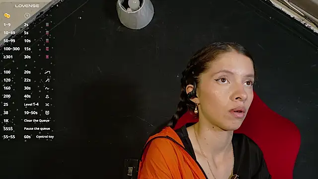 Snapshot of sweetdam12 chatting on October 7, 6:49 pm sweetdam12 online show from October 7, 6:49 pm